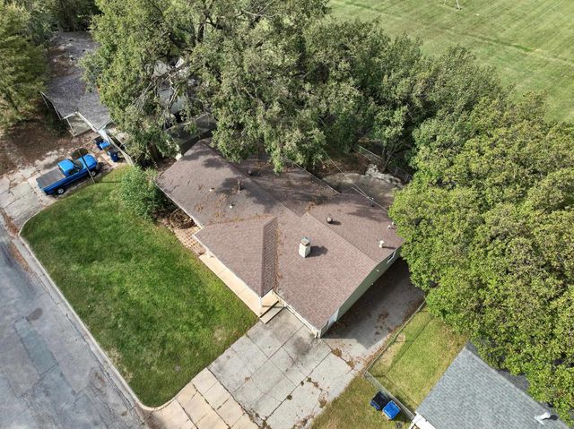 545 N Colby Ave, Valley Center, KS 67147
