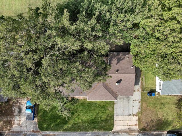 545 N Colby Ave, Valley Center, KS 67147