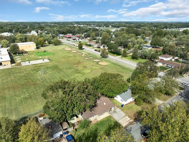 545 N Colby Ave, Valley Center, KS 67147