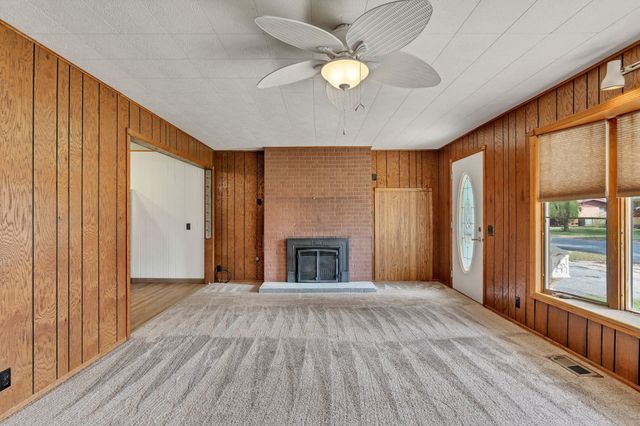 545 N Colby Ave, Valley Center, KS 67147