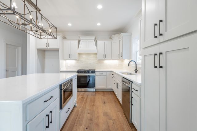 204 Goose Creek Circle, Soddy Daisy, TN 37379