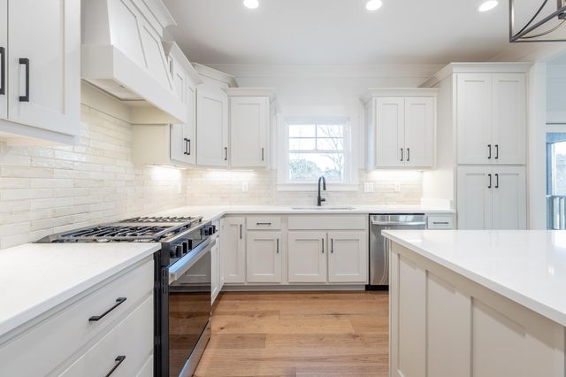 204 Goose Creek Circle, Soddy Daisy, TN 37379