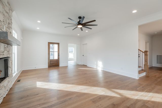 204 Goose Creek Circle, Soddy Daisy, TN 37379