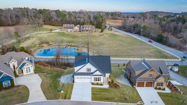 204 Goose Creek Circle, Soddy Daisy, TN 37379