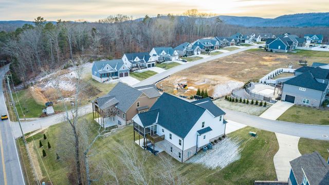 204 Goose Creek Circle, Soddy Daisy, TN 37379