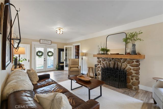 1033 W Palm Avenue, Redlands, CA 92373