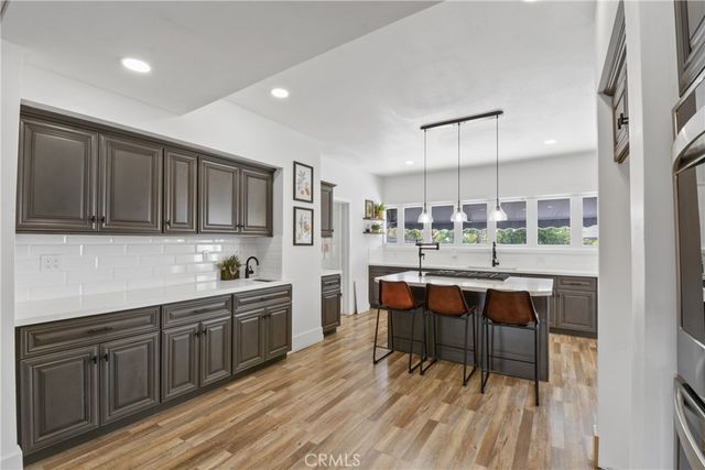 1033 W Palm Avenue, Redlands, CA 92373