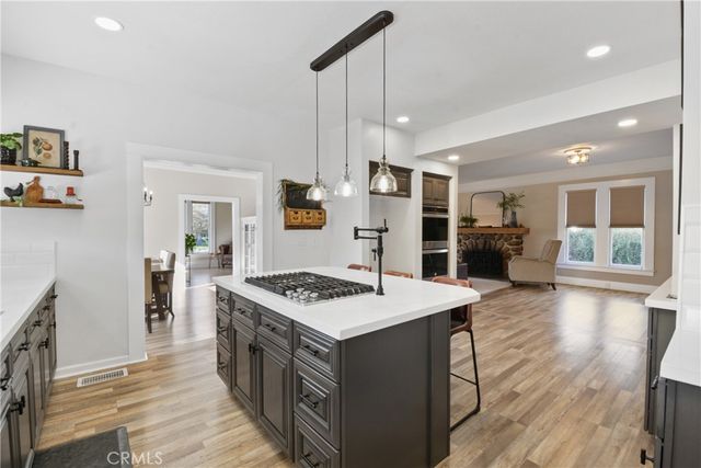 1033 W Palm Avenue, Redlands, CA 92373