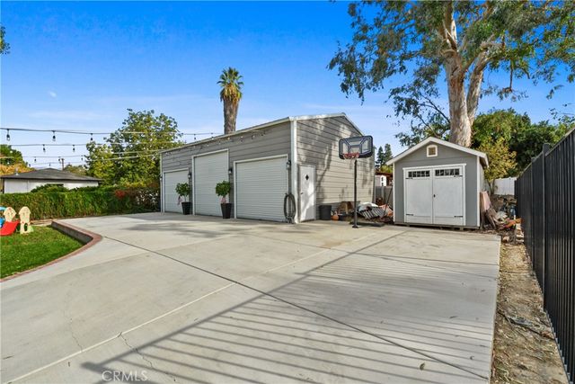 1033 W Palm Avenue, Redlands, CA 92373