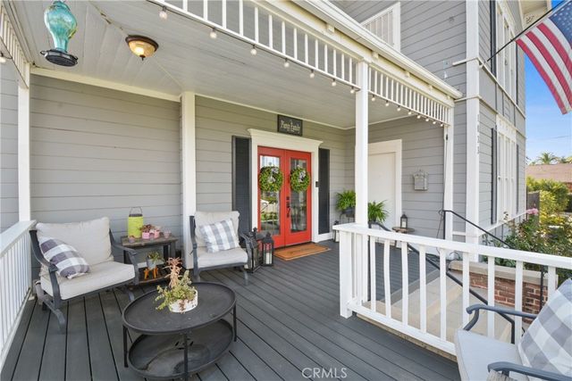 1033 W Palm Avenue, Redlands, CA 92373