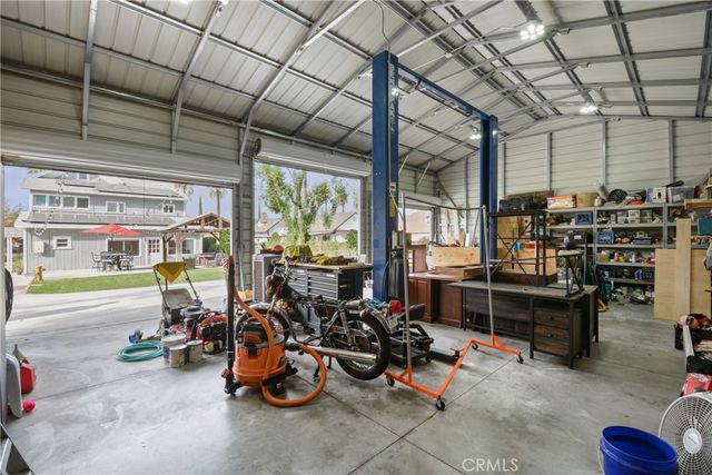 1033 W Palm Avenue, Redlands, CA 92373