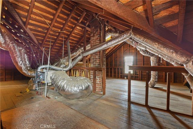 1033 W Palm Avenue, Redlands, CA 92373