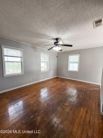 1906 Harrison Avenue, Pascagoula, MS 39567