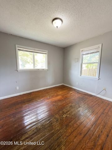 1906 Harrison Avenue, Pascagoula, MS 39567