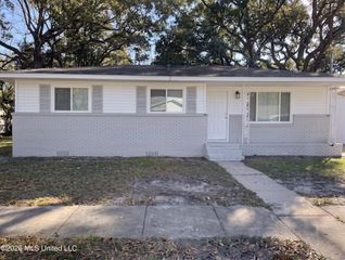 1906 Harrison Avenue, Pascagoula, MS 39567