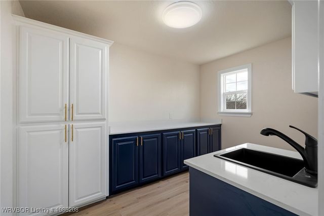 1401 Azure Hills Drive, Van Buren, AR 72956