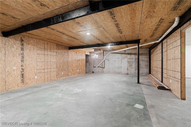 1401 Azure Hills Drive, Van Buren, AR 72956