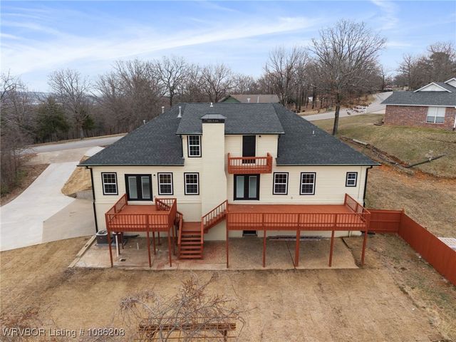 1401 Azure Hills Drive, Van Buren, AR 72956