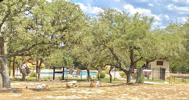 140 FLY LINE TRL, New Braunfels, TX 78132