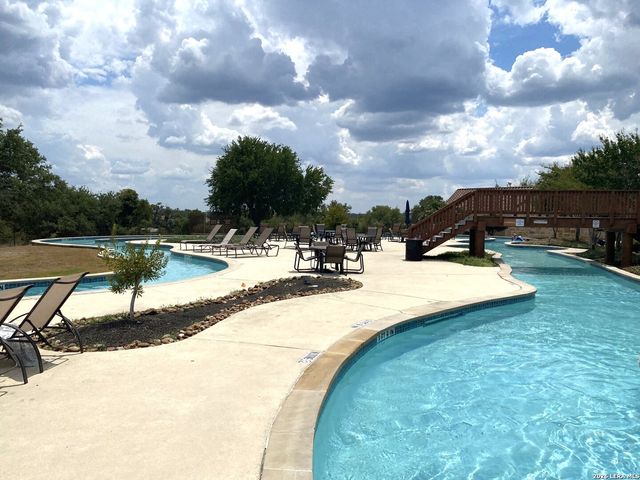 140 FLY LINE TRL, New Braunfels, TX 78132