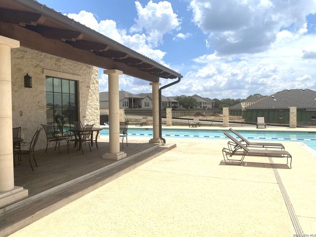 140 FLY LINE TRL, New Braunfels, TX 78132