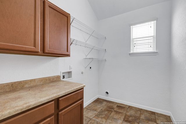 1917 Francis Drake, Windcrest, TX 78239
