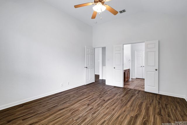1917 Francis Drake, Windcrest, TX 78239