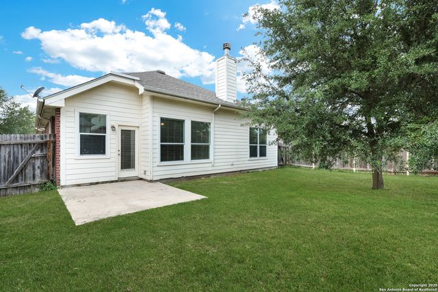 1917 Francis Drake, Windcrest, TX 78239