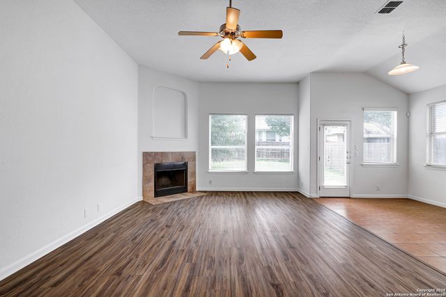 1917 Francis Drake, Windcrest, TX 78239