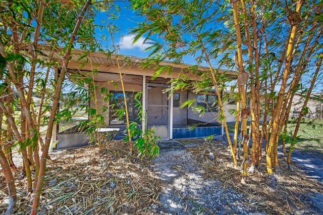 2097 SE Mantua Street, Port St. Lucie, Port St Lucie, FL 34952