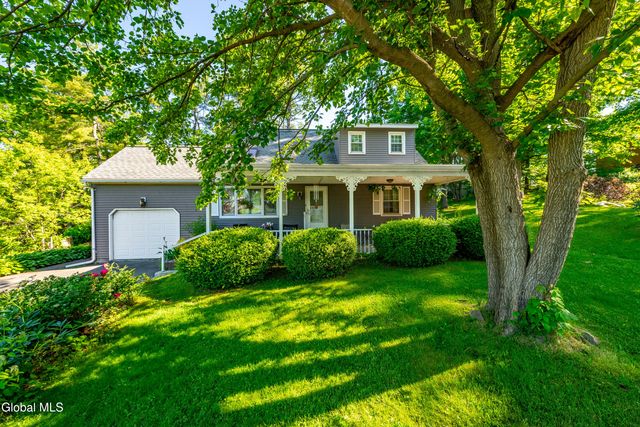 102 Marl Circle, Ravena, NY 12143
