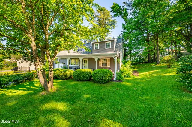 102 Marl Circle, Ravena, NY 12143