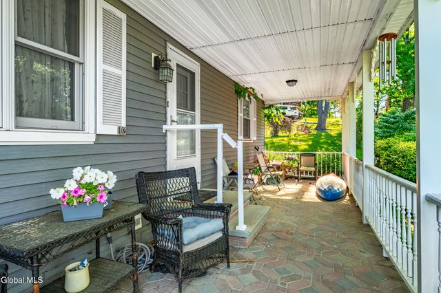 102 Marl Circle, Ravena, NY 12143