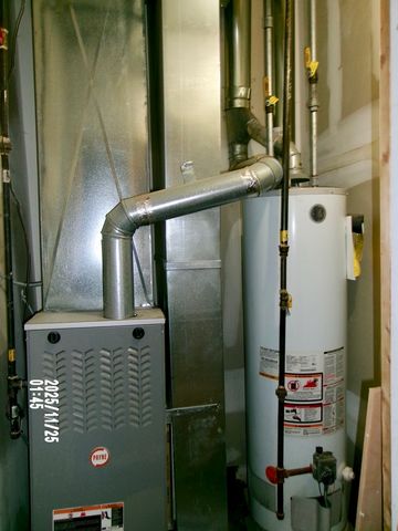 2852 E 91st Street 2, Chicago, IL 60617