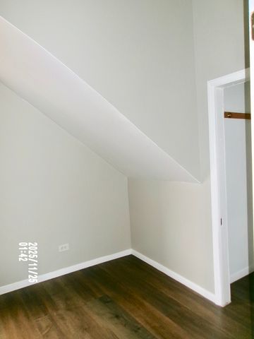 2852 E 91st Street 2, Chicago, IL 60617