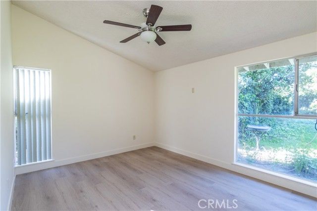 9635 Gerald, North Hills (los Angeles), CA 91343