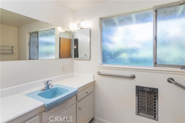 9635 Gerald, North Hills (los Angeles), CA 91343