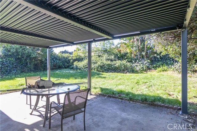 9635 Gerald, North Hills (los Angeles), CA 91343