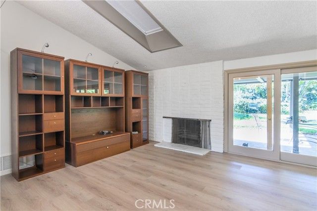 9635 Gerald, North Hills (los Angeles), CA 91343