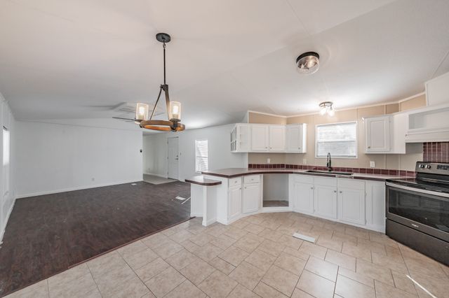419 Wood River Road, Millsap, TX 76066