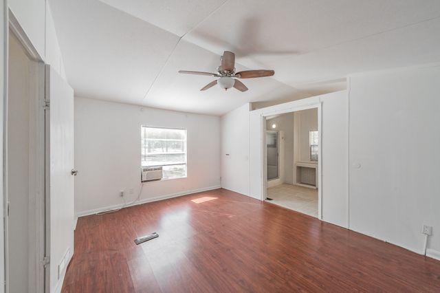 419 Wood River Road, Millsap, TX 76066