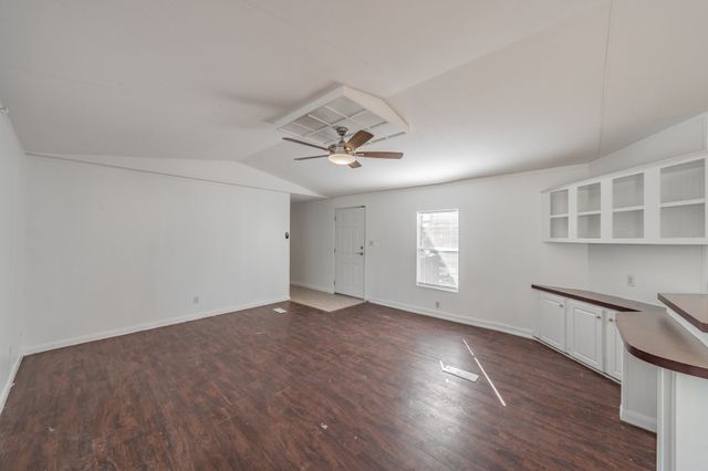 419 Wood River Road, Millsap, TX 76066