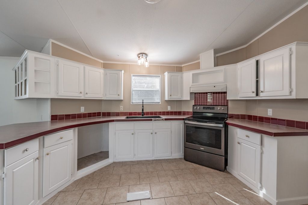 419 Wood River Road, Millsap, TX 76066