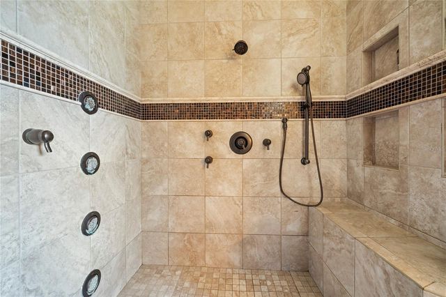 204 BENGAL CIRCLE, Oldsmar, FL 34677