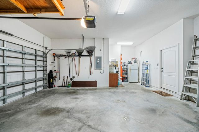 204 BENGAL CIRCLE, Oldsmar, FL 34677