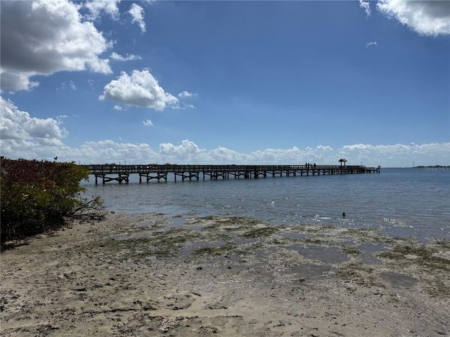 204 BENGAL CIRCLE, Oldsmar, FL 34677