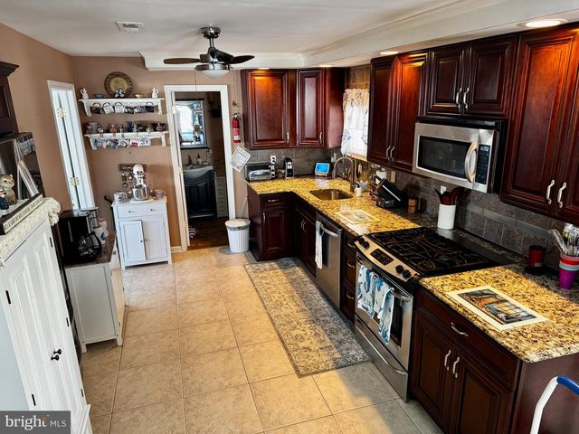133 N ENSIGN DR, Little Egg Harbor Twp, NJ 08087