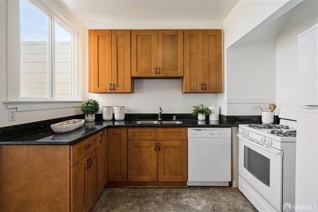 28 Shakespeare Street, Daly City, CA 94014