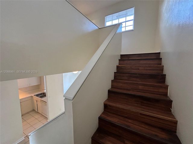 910 E Cypress Way E, Palm Springs, FL 33406