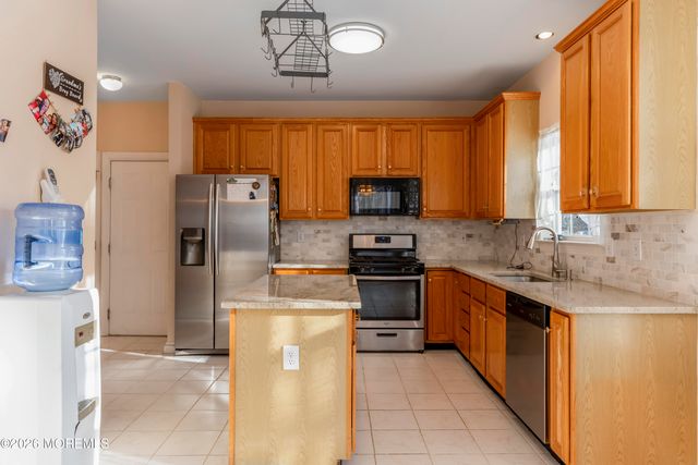 58 Danella Way, Howell, NJ 07731